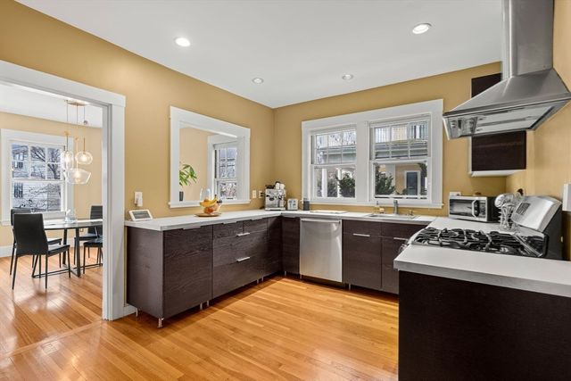 3 Upland Road 2, Brookline, MA 02445