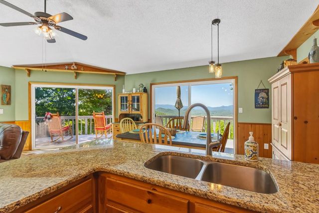 124 U Drive Road, Murphy, NC 28906