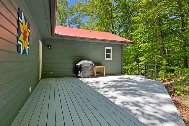 124 U Drive Road, Murphy, NC 28906