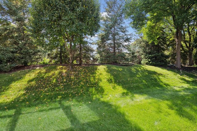 7238 Lewis Ridge Parkway, Edina, MN 55439