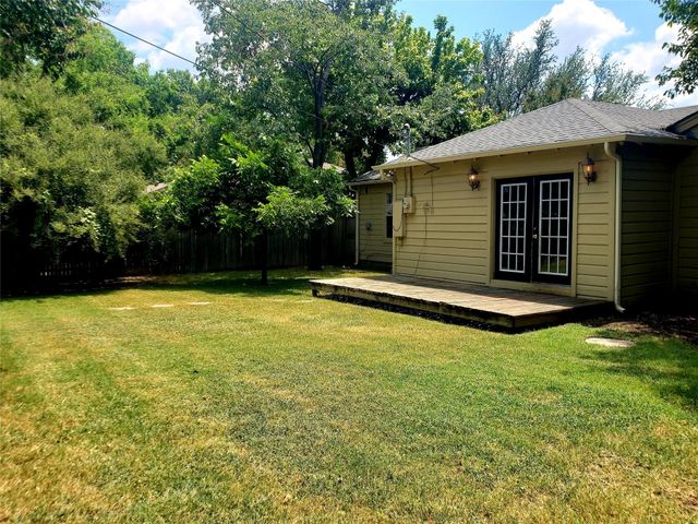 6219 Penrose Avenue, Dallas, TX 75214