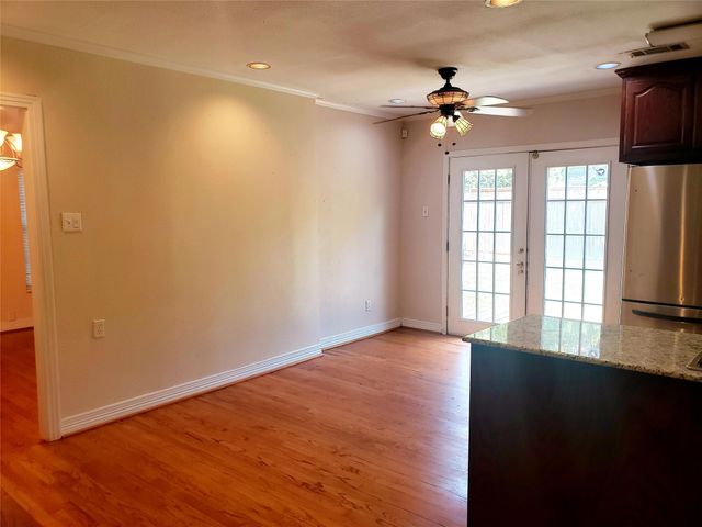 6219 Penrose Avenue, Dallas, TX 75214