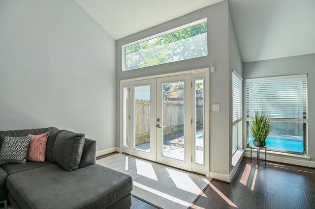 12800 Briar Forest Drive 138, Houston, TX 77077