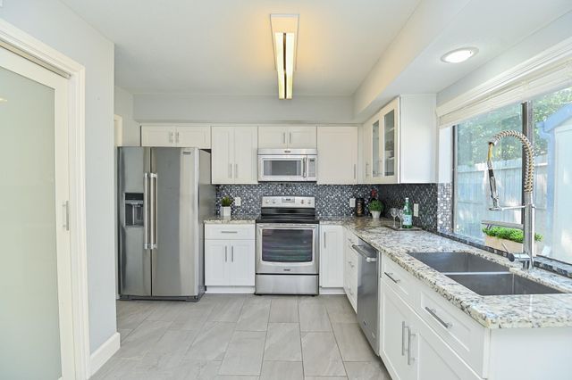 12800 Briar Forest Drive 138, Houston, TX 77077