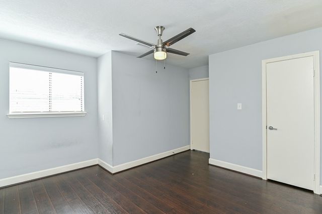 12800 Briar Forest Drive 138, Houston, TX 77077