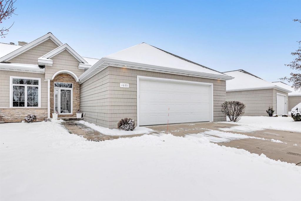 1655 REMINGTON RIDGE WAY, De Pere, WI 54115