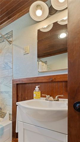 19724 Waldon Road, Rogers, AR 72756