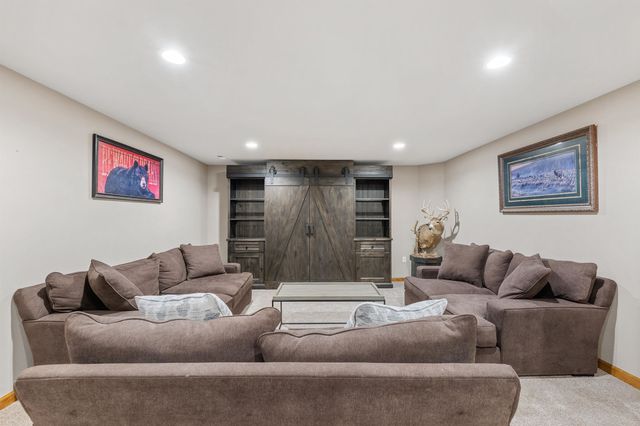 6608 N Vincent Ln, Newman Lake, WA 99025