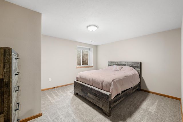 6608 N Vincent Ln, Newman Lake, WA 99025