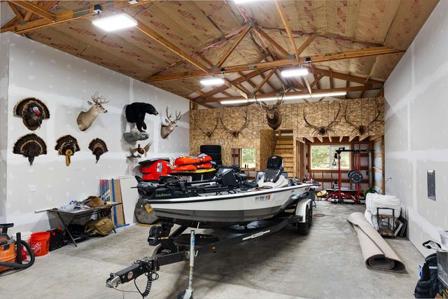 6608 N Vincent Ln, Newman Lake, WA 99025