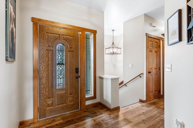 6608 N Vincent Ln, Newman Lake, WA 99025
