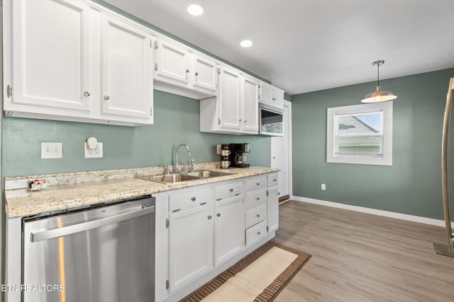 2214 Lincoln St, Knoxville, TN 37920