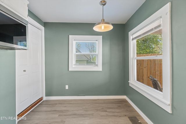 2214 Lincoln St, Knoxville, TN 37920
