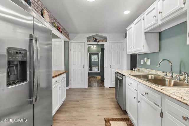 2214 Lincoln St, Knoxville, TN 37920