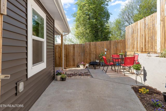 2214 Lincoln St, Knoxville, TN 37920