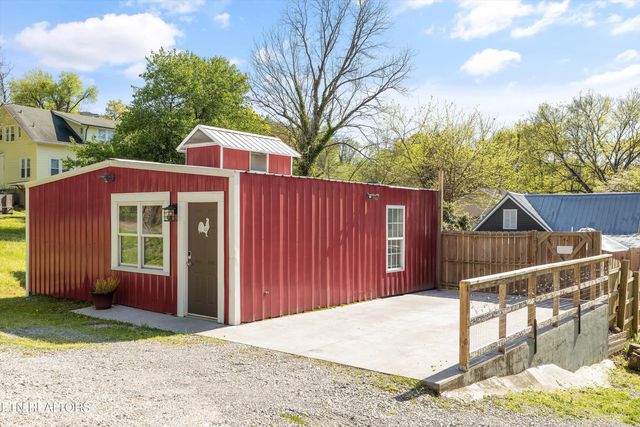 2214 Lincoln St, Knoxville, TN 37920