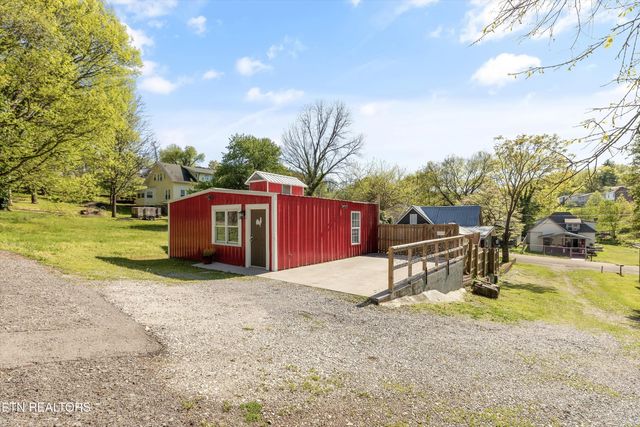 2214 Lincoln St, Knoxville, TN 37920