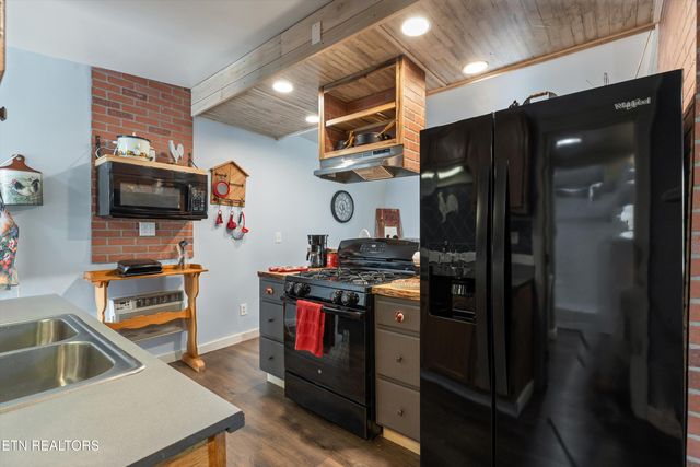2214 Lincoln St, Knoxville, TN 37920