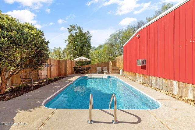 2214 Lincoln St, Knoxville, TN 37920