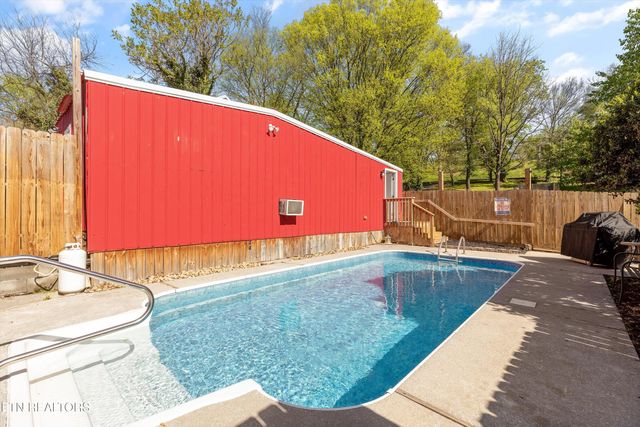 2214 Lincoln St, Knoxville, TN 37920