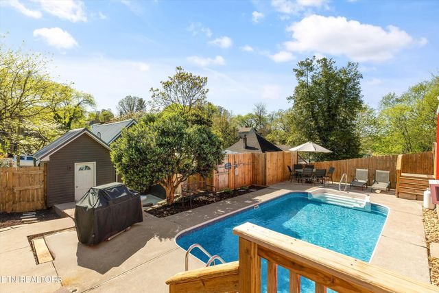 2214 Lincoln St, Knoxville, TN 37920