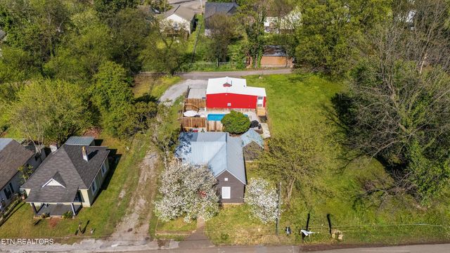 2214 Lincoln St, Knoxville, TN 37920