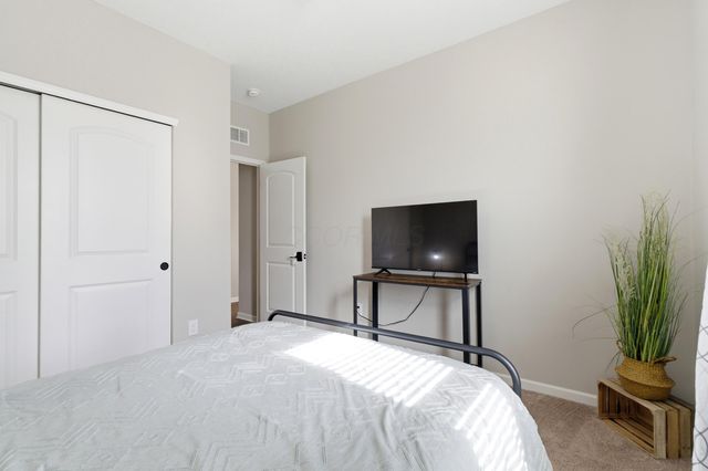 749 Peacock Drive, Sunbury, OH 43074