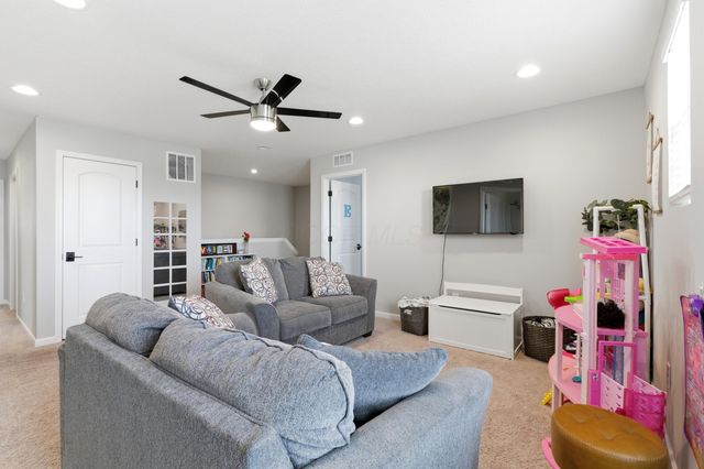 749 Peacock Drive, Sunbury, OH 43074