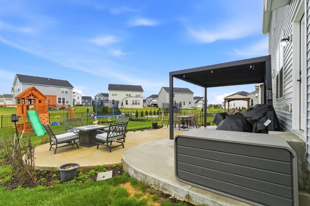 749 Peacock Drive, Sunbury, OH 43074