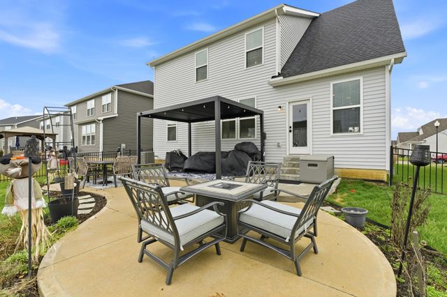 749 Peacock Drive, Sunbury, OH 43074