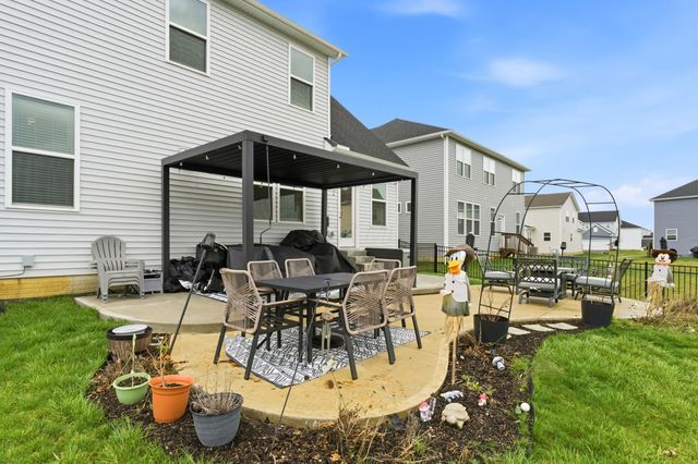 749 Peacock Drive, Sunbury, OH 43074