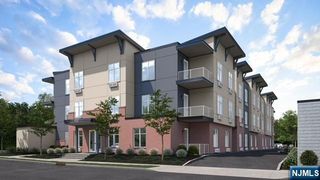 160 Paris Avenue Apt #302, Northvale, NJ 07647