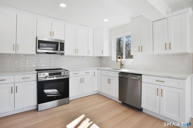 30 Highland Avenue, Redding, CT 06896