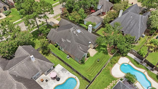 3503 Endicott Lane, Pearland, TX 77584