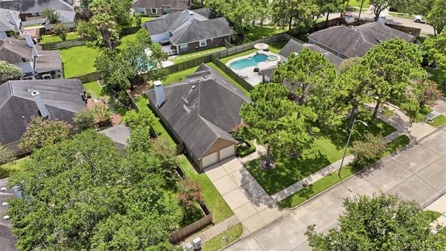 3503 Endicott Lane, Pearland, TX 77584
