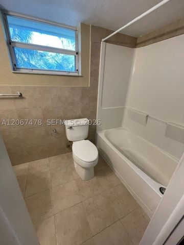 8950 SW 69th Ct 216, Pinecrest, FL 33156