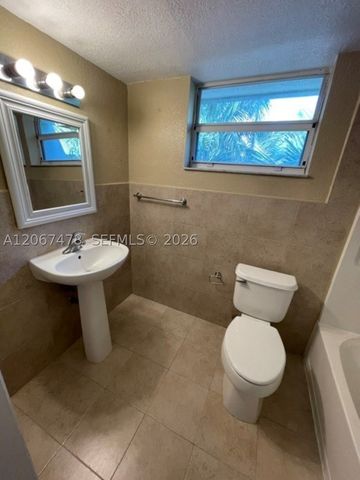 8950 SW 69th Ct 216, Pinecrest, FL 33156