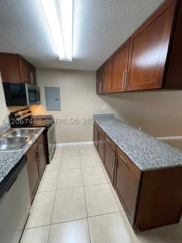 8950 SW 69th Ct 216, Pinecrest, FL 33156