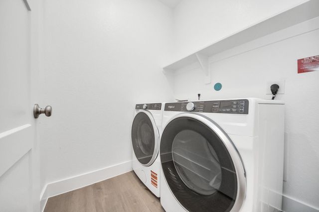 221 Magnolia Laurel Drive, Alvin, TX 77511