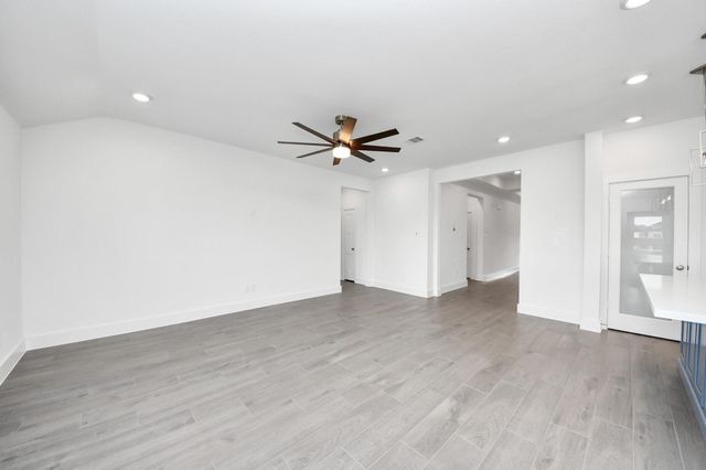 221 Magnolia Laurel Drive, Alvin, TX 77511