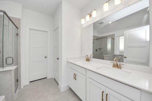 221 Magnolia Laurel Drive, Alvin, TX 77511