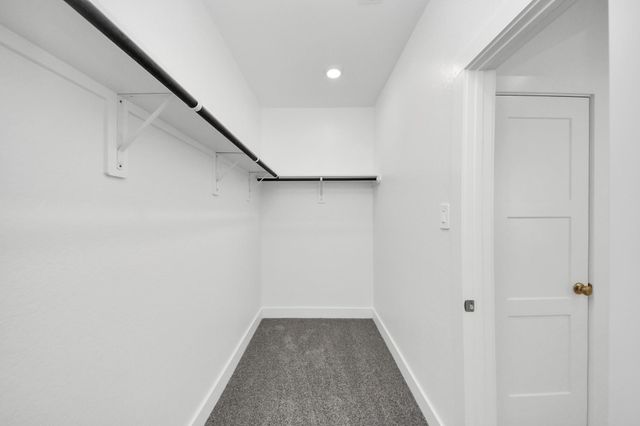 221 Magnolia Laurel Drive, Alvin, TX 77511