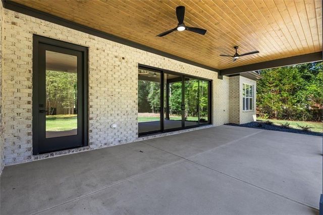 705 Spratlin Mill Drive, Hull, GA 30646