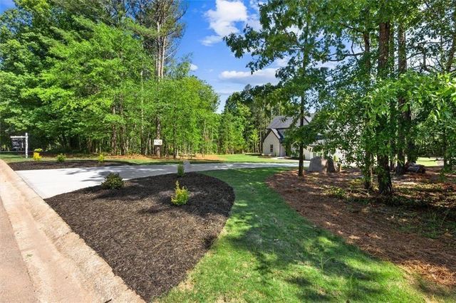 705 Spratlin Mill Drive, Hull, GA 30646