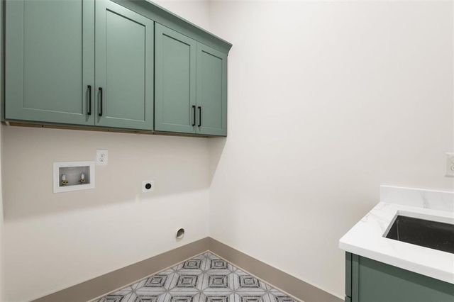 705 Spratlin Mill Drive, Hull, GA 30646