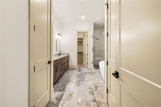 705 Spratlin Mill Drive, Hull, GA 30646