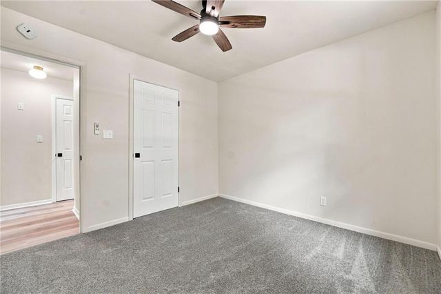 8812 W 72nd Street, Overland Park, KS 66204