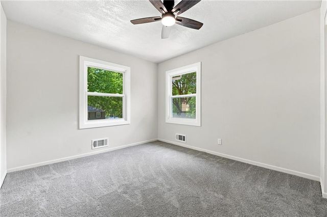 8812 W 72nd Street, Overland Park, KS 66204