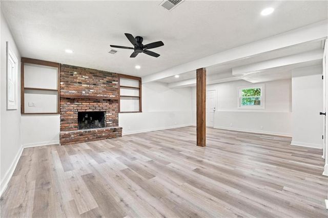 8812 W 72nd Street, Overland Park, KS 66204