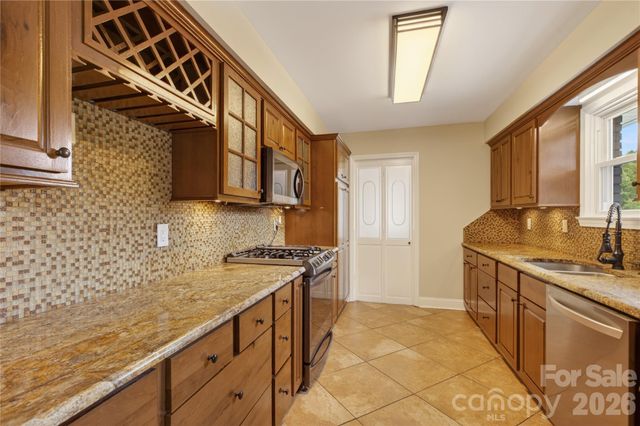 97 Whippoorwill Lane, Fairview, NC 28730